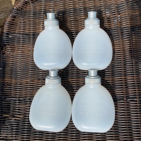 Running room 4 pack 7 ounce bottles hydration belt
PREOWNED/used once - Picture 8 of 8